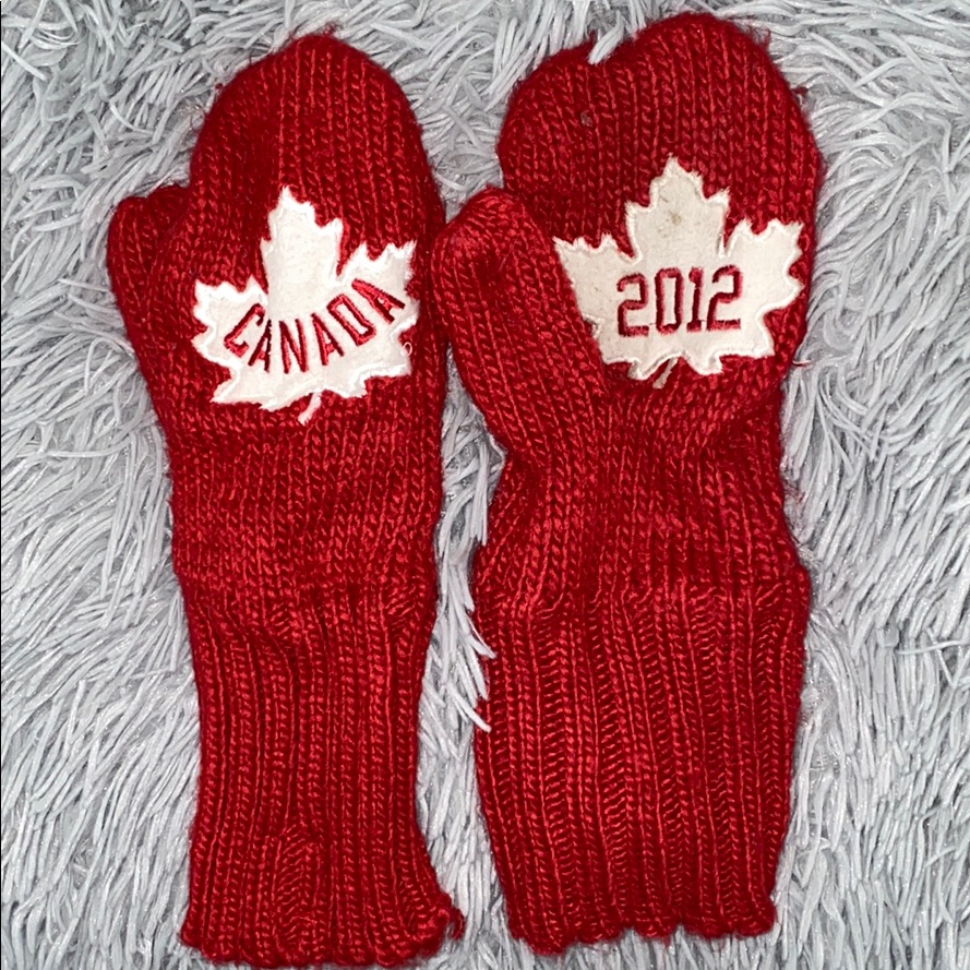 2012 Winter Olympics Red Mittens 2012 Winter Olympics Red Mittens